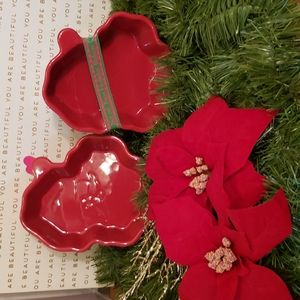 2 Nantucker Bakewear Dishes.   Santa Clause. Christmas.  Holiday.